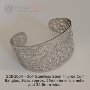 304 Stainless Steel Filigree Cuff Bangles. Size: approx. 55mm inner diameter and 32.5mm wide.