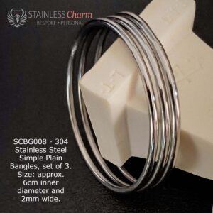 304 Stainless Steel Simple Plain Bangles, set of 3. Size: approx. 6cm inner diameter and 2mm wide.